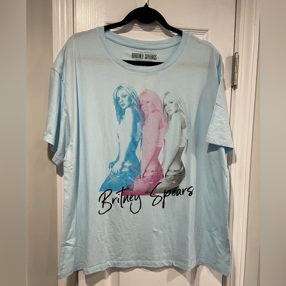 NWT Britney Spears Size L Light Blue Short Sleeve Cotton Tee Shirt Signature Y2K - Picture 1 of 10